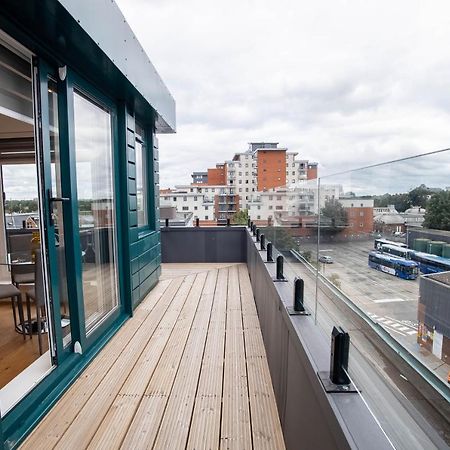 Two Bed Flat With Wrap Around Terrace Near Legoland, Windsor, Tube Station Apartment Slough Ngoại thất bức ảnh